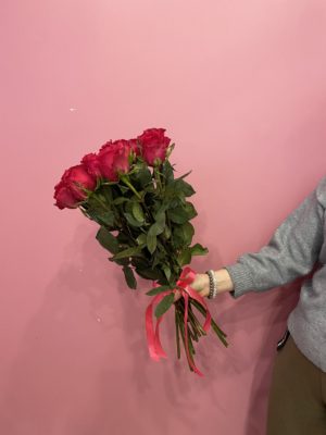 Роза Эквадор розовая Gocha 50 см 15 шт