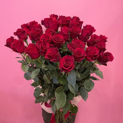 Букет из красных роз Эквадор (1 метр) 35 шт