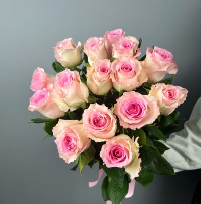 Букет из розовыз роз (50см) 15шт